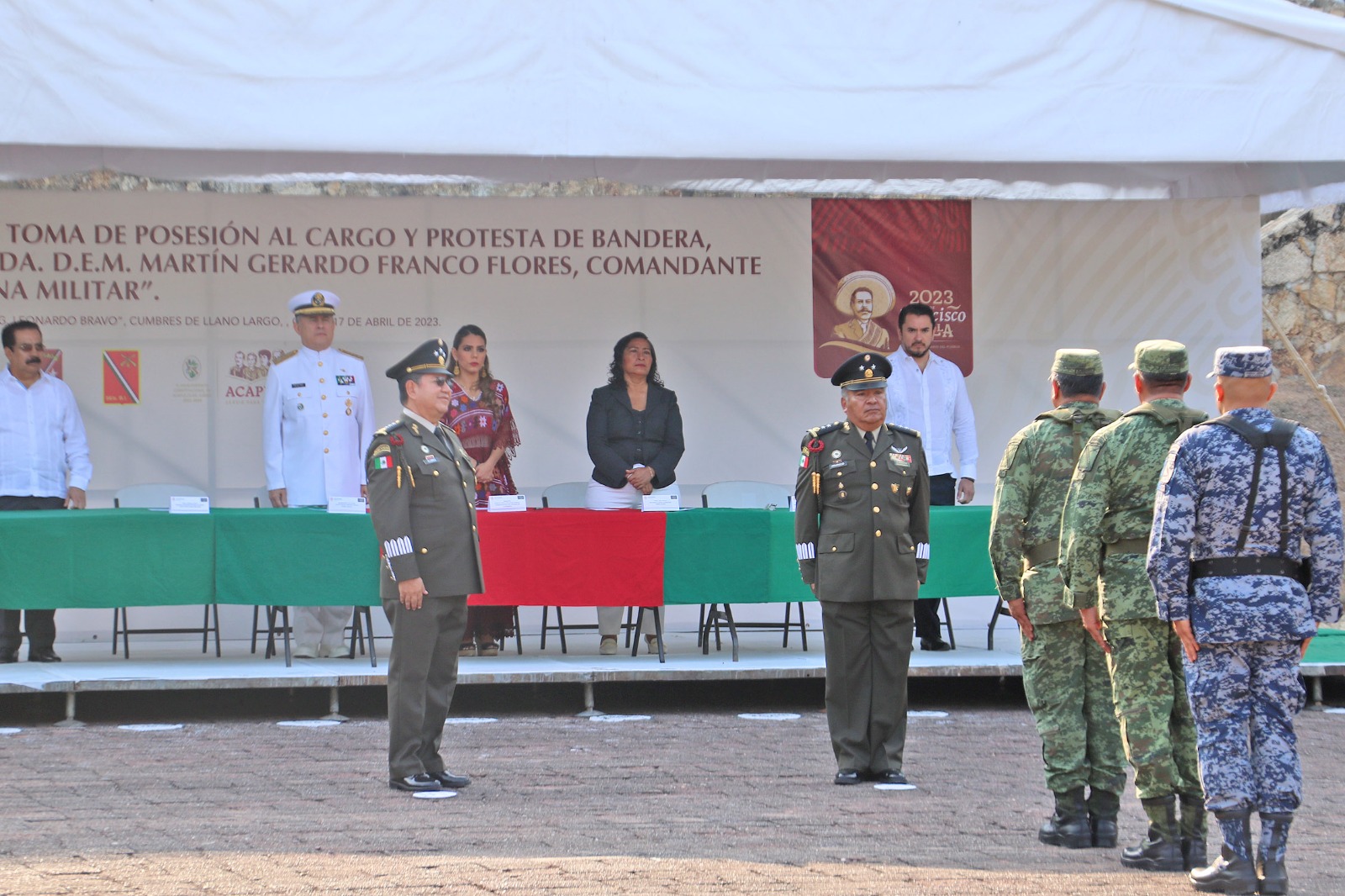 Asiste Abelina López, a toma de posesión del nuevo comandante de la 27 Zona Militar