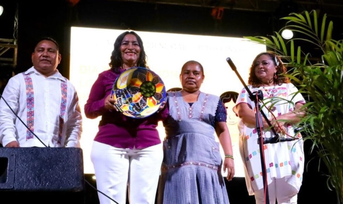 Encabeza Abelina López Rodríguez evento conmemorativo del “Día Internacional de los Pueblos Indígenas”