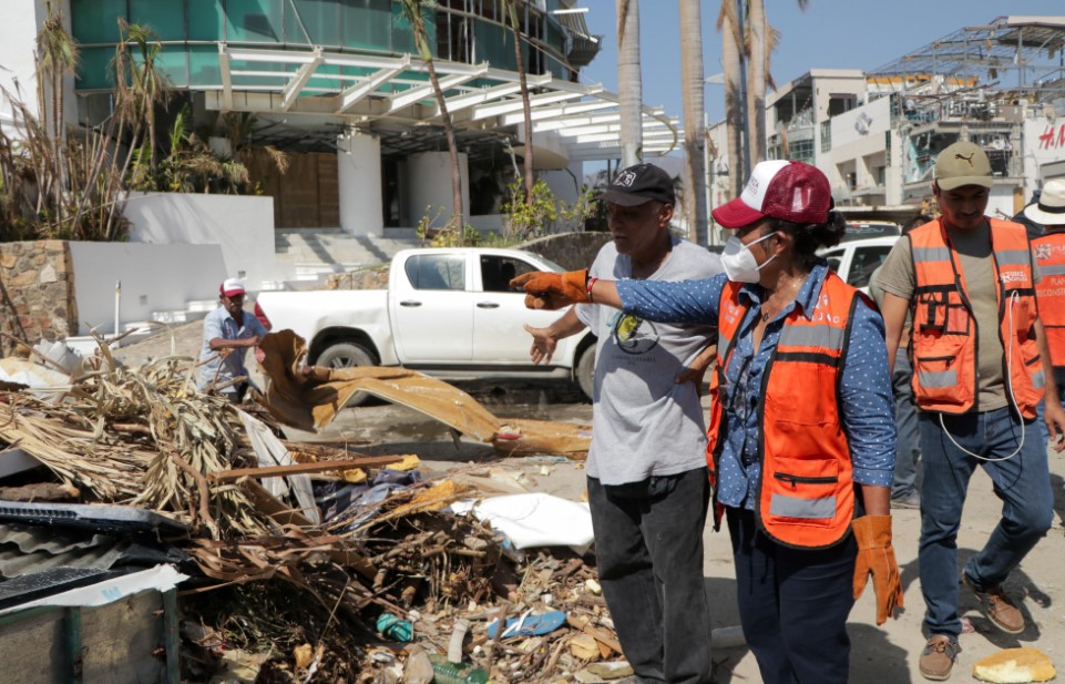 Arribarán 150 camiones más para recolectar basura en Acapulco