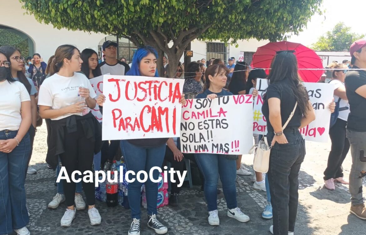 Muere mujer implicada es secuestro y asesinato de Camila; familiares, amigos y ciudadanos protestan en Taxco