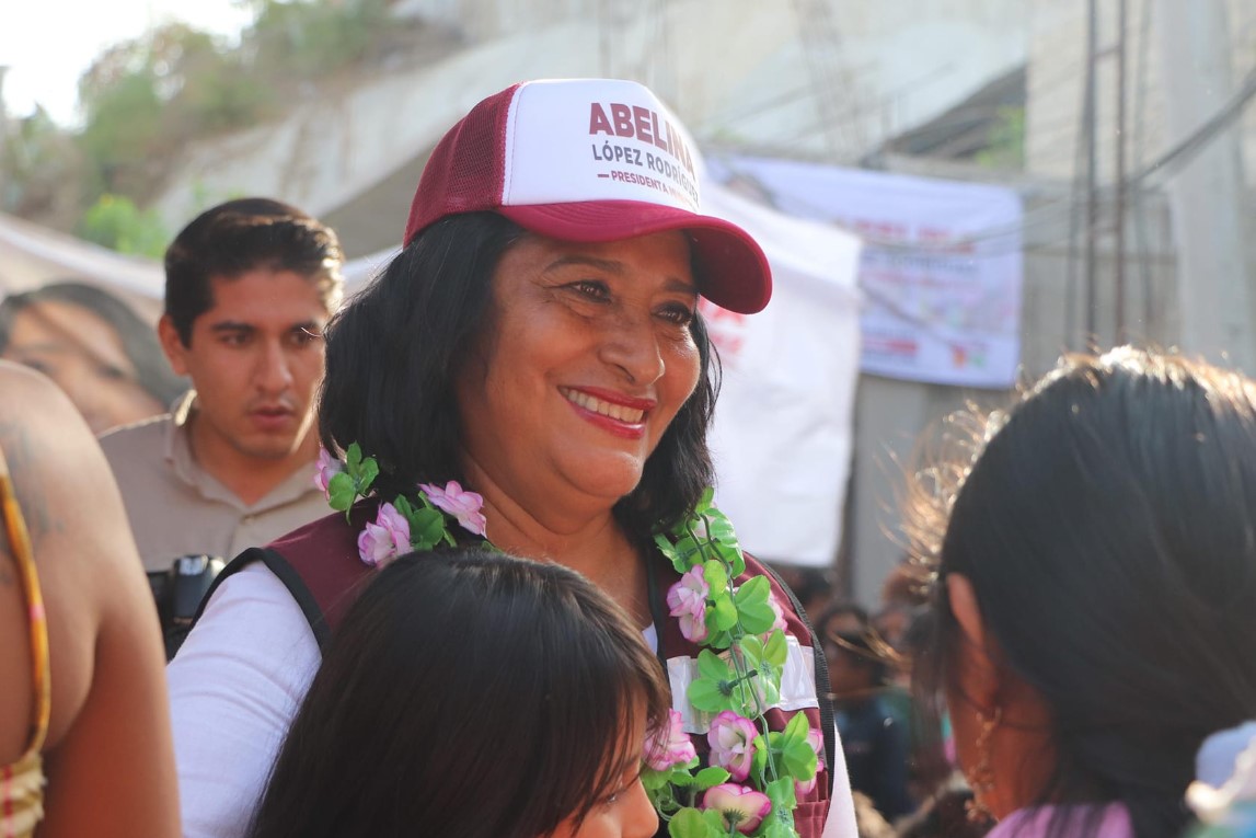 “Conmigo no hay dádiva, conmigo hay desarrollo”, dice Abelina López en Los Manantiales