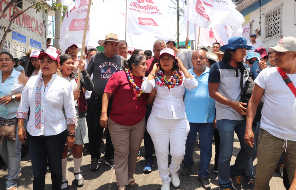 Refrendan colonos de Lázaro Cárdenas su apoyo a Abelina López Rodríguez