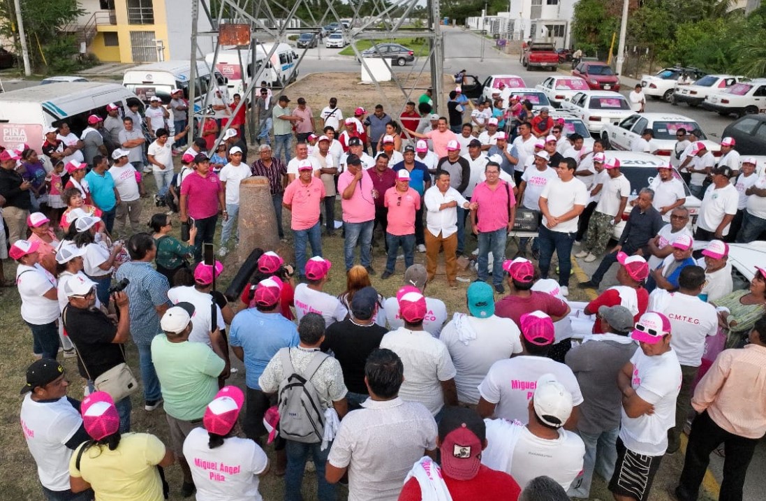 Abarrotan transportistas para el respaldo al candidato a diputado local Fernando Ureña; “aquí está la fuerza del transporte”, asegura