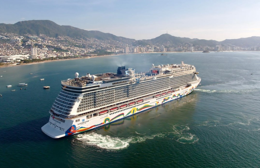 Con fiesta guerrerense da Evelyn Salgado bienvenida al crucero Norwegian Encore en Acapulco