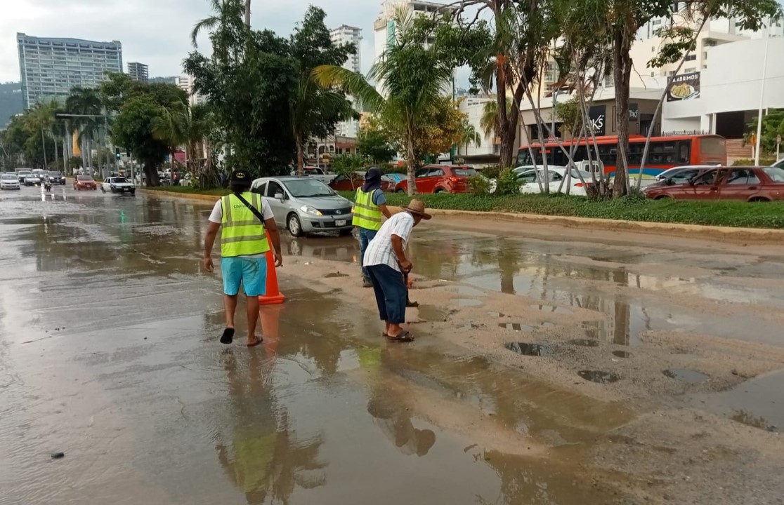 Mantienen brigada permanente de desazolve