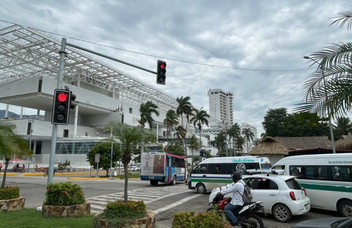 Opera el 85 por ciento de los semáforos de la ciudad