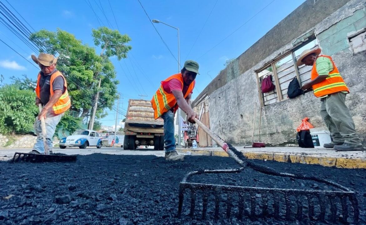 Bachean Costera Vieja; ha rehabilitado Maquinaria Pesada 200 metros cuadrados en calles y avenidas