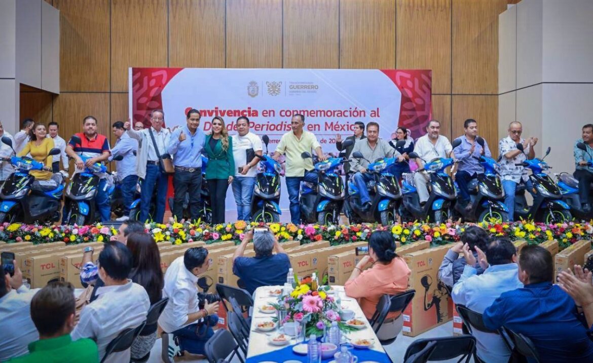 Refrenda Evelyn Salgado su compromiso de respeto al gremio periodístico y a la pluralidad de ideas