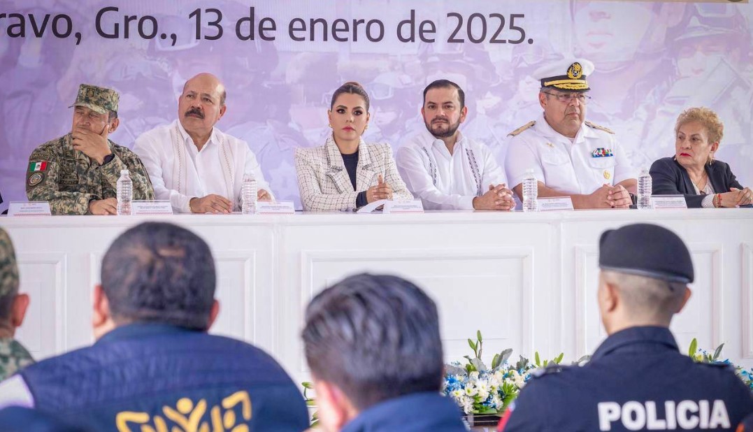 Celebra gobernadora Evelyn Salgado Pineda el Día de la y el Policía Estatal con incentivos y reconocimientos