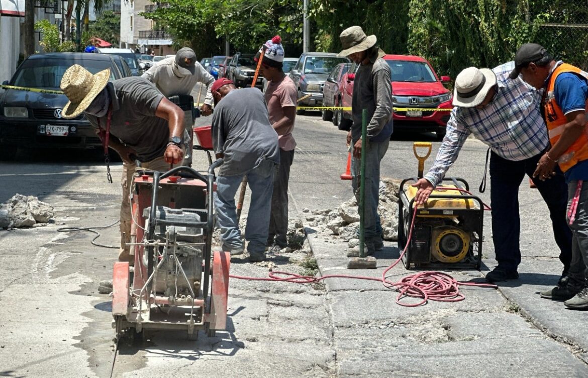 Rehabilitan calle Juan de la Cosa en el fraccionamiento Magallanes