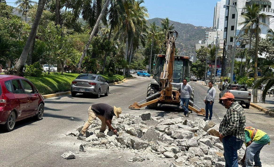 Bachean avenidas Wilfrido Massieu y Costera Miguel Alemán